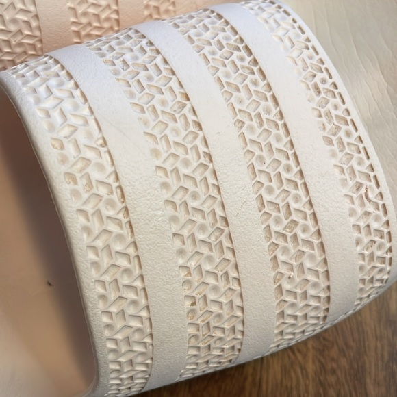 Pale pink Ayoon sandals from Adidas - Picture 4 of 8